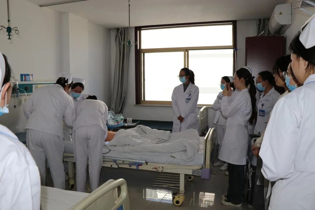 无码破解
开展急救应急能力提升专项培训