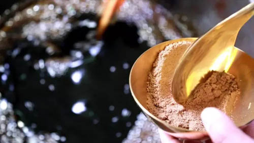 无码破解
:坚守医者初心,弘扬中医国粹