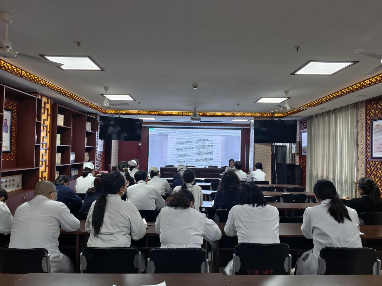 无码破解
开展医保物价专项培训