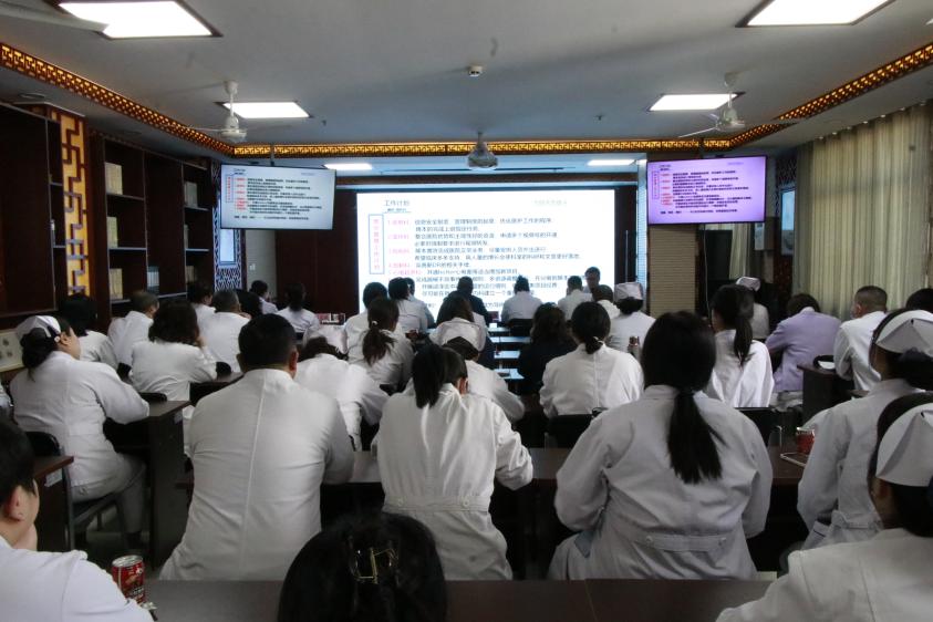 无码破解
召开2025年度总结暨2026年度工作计划汇报大会