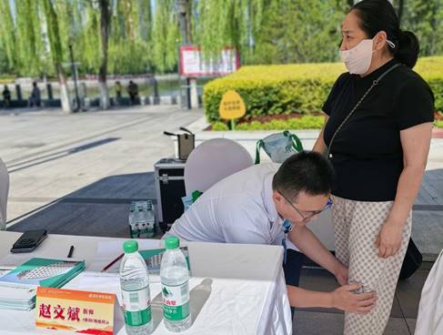 医心向党守初心 义诊惠民担使命—无码破解
党支部开展迎七一中医药普法宣传义诊活动